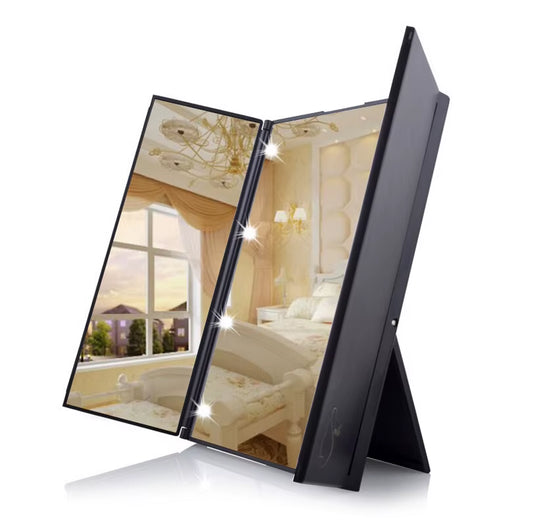 Portable LED vanity mirror – pocket-sized, foldable, and ideal for on-the-go makeup. 