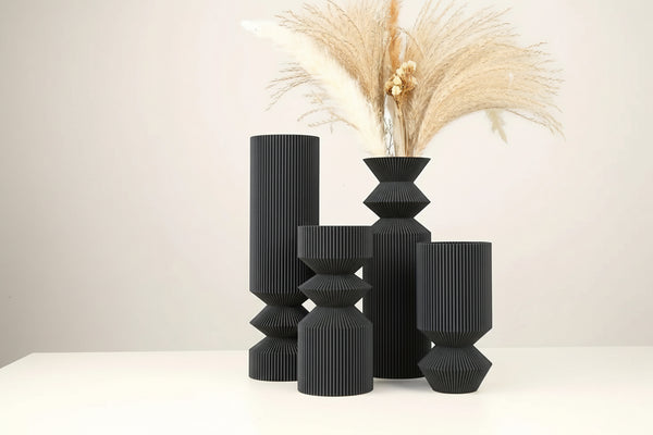 1 Nordic Black Plastic Vase for Home Decoration - Simple and Elegant Design for Living Room and Dining Room Decoration